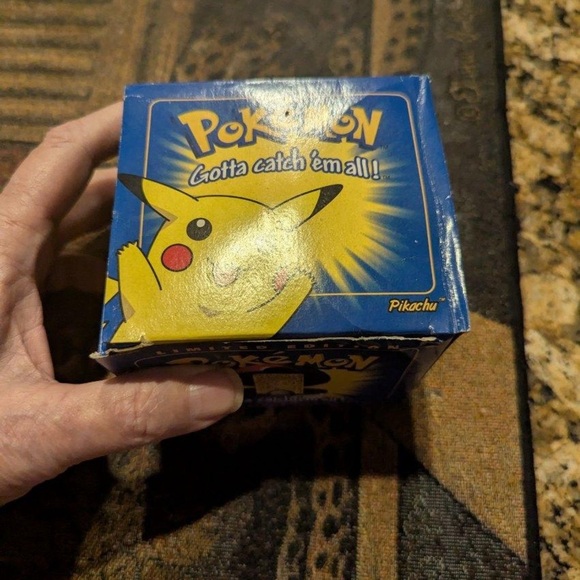 [Pokemon] 23K Gold Plated 1999 Burger King Pokemon PIKACHU Trading Card - Picture 4 of 5